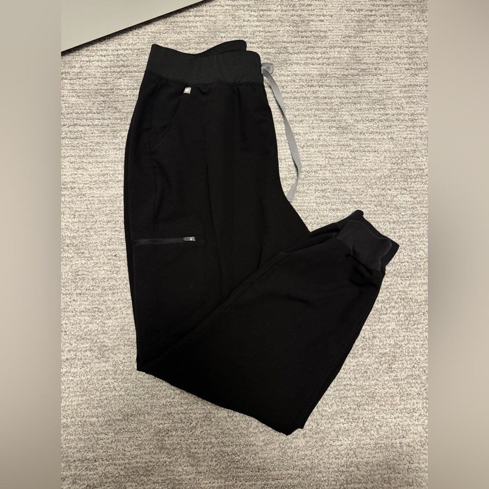 FIGS Zamora Jogger Scrub Pants